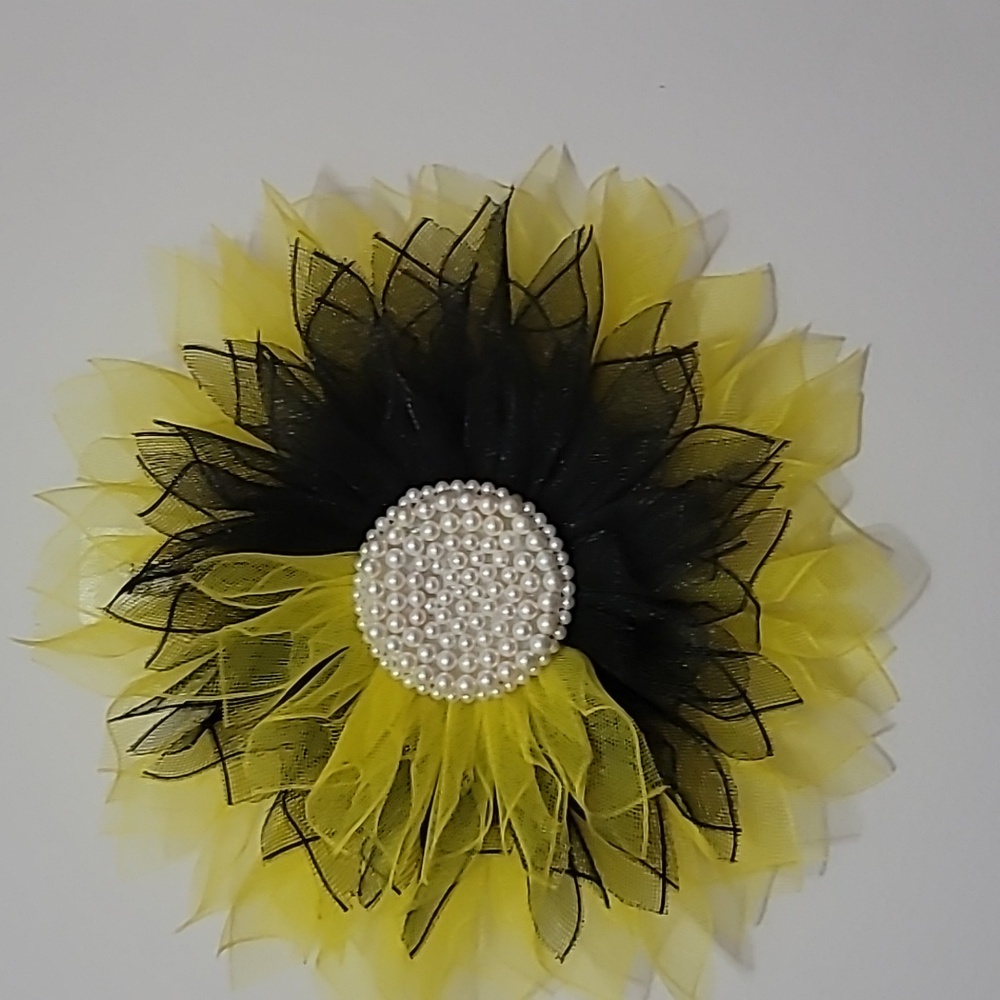 Black & yellow/white year round door wreath
